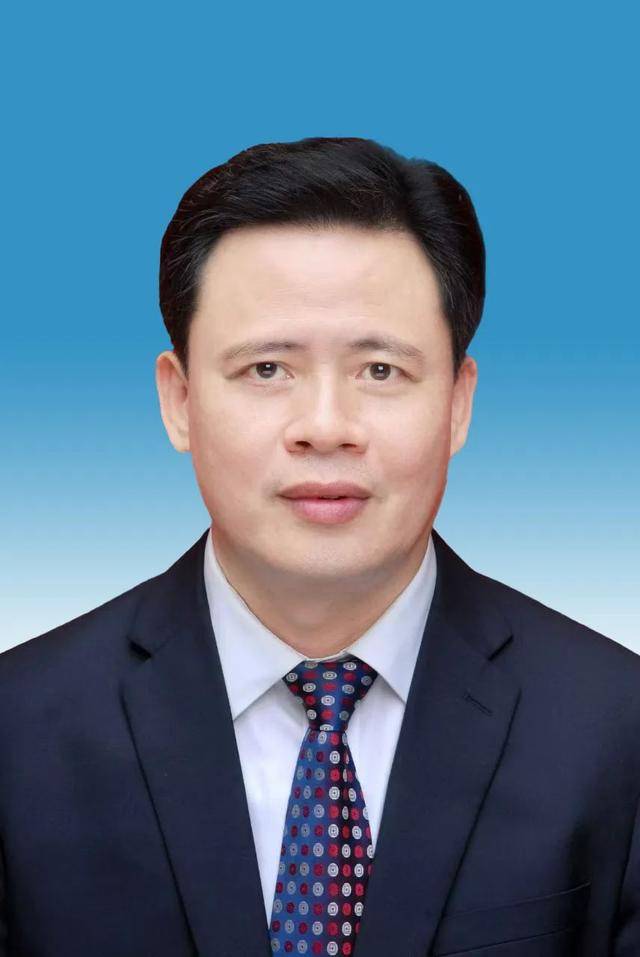 福建4位干部履新<strong></p>
<p>弈币</strong>，2位升副厅