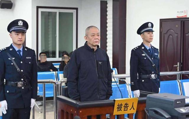 贵州省农业科学院原党委书记汤向前受审<strong></p>
<p>弈币</strong>，曾被通报“痴迷风水”