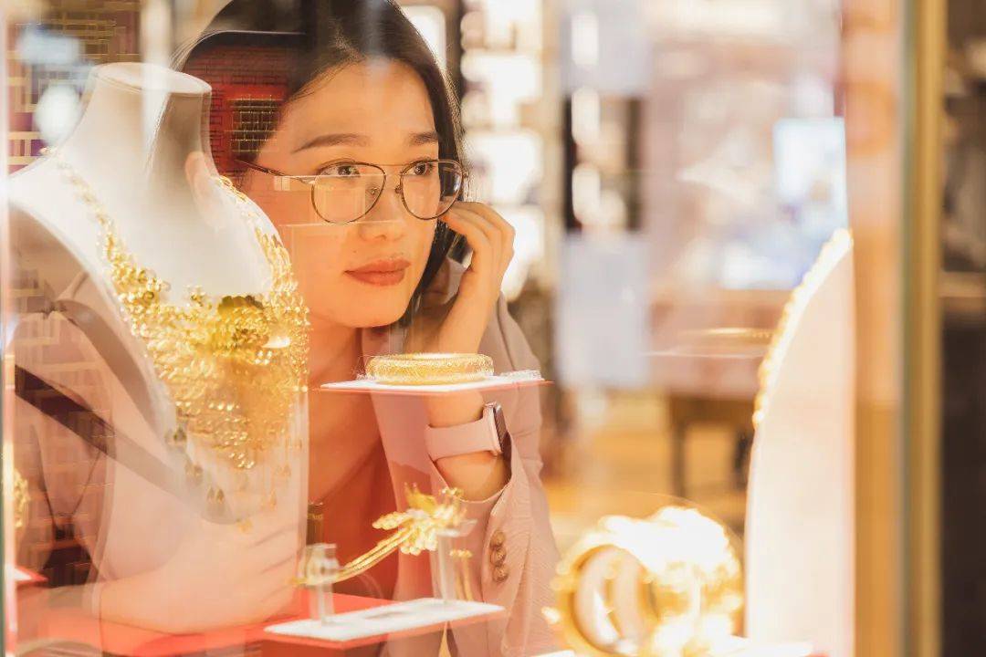 太突然！金价连续大跌，“买个手镯，半个月缩水2000多元<strong></p>
<p>币链江湖</strong>。”