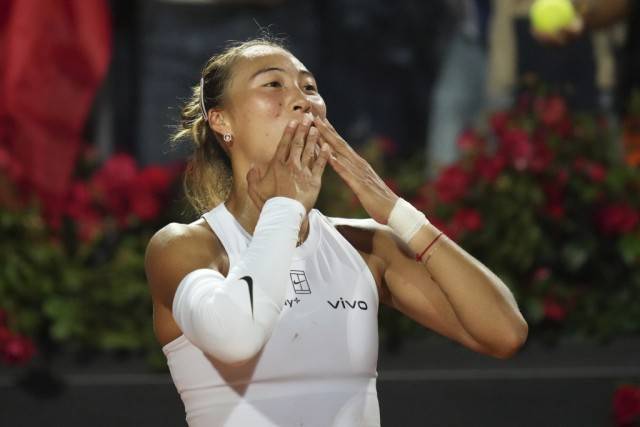 终于越过萨巴伦卡这座高山，郑钦文感谢自己的耐心和专注