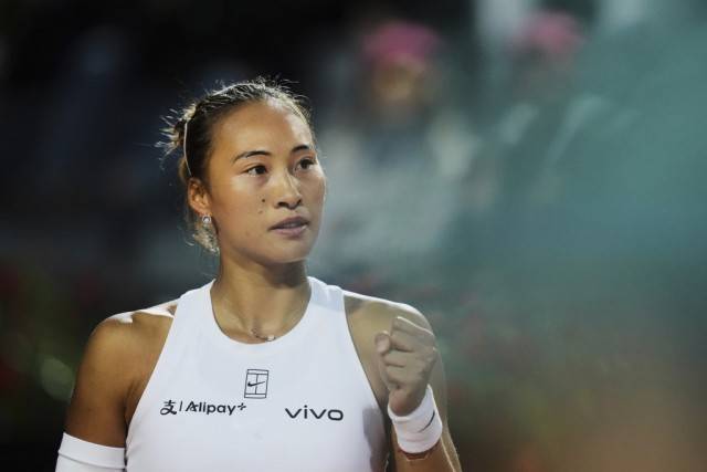 终于越过萨巴伦卡这座高山<strong></p>
<p>币链江湖</strong>，郑钦文感谢自己的耐心和专注