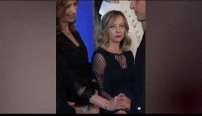 意大利女总理梅洛尼与马克龙又吵起来了<strong></p>
<p>币圈生态</strong>，此前曾对他“翻白眼”，送去“死亡凝视”