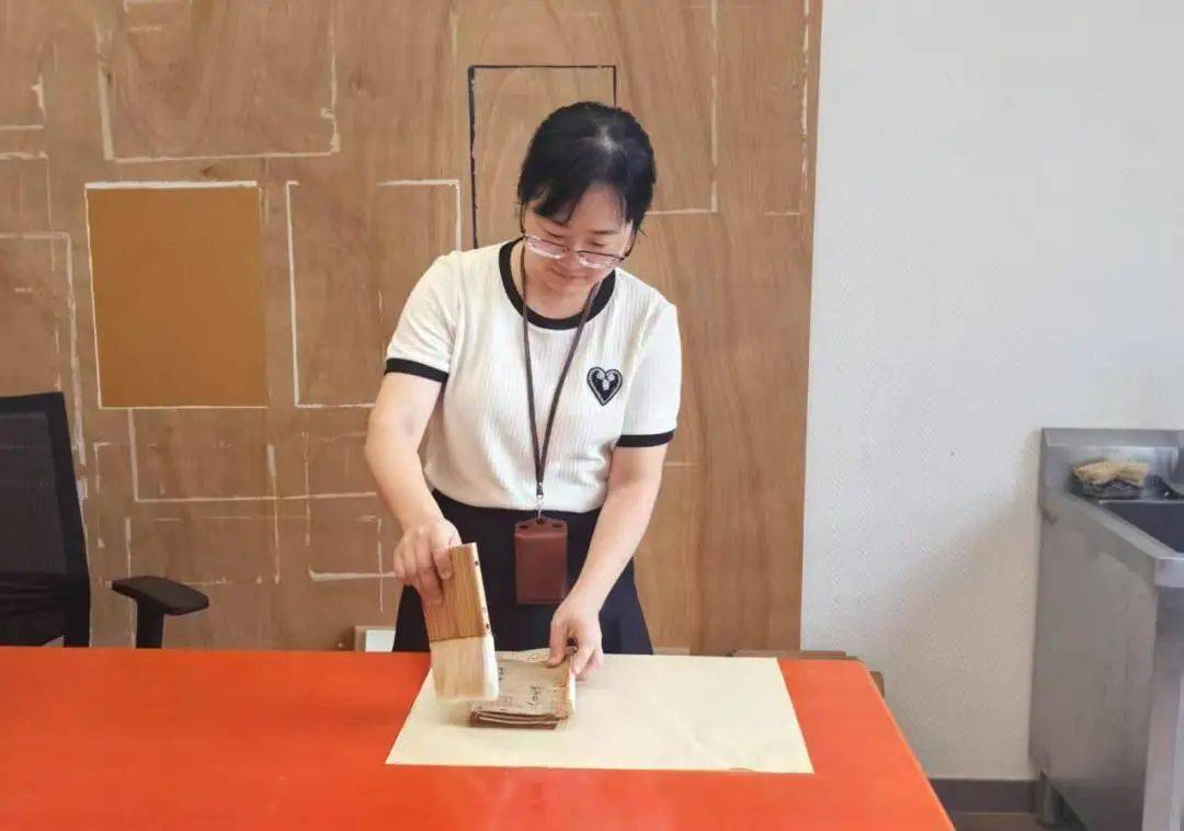 “冷板凳”一坐18年<strong></p>
<p>炒币策略</strong>！41岁厦门女子：要一直坐下去