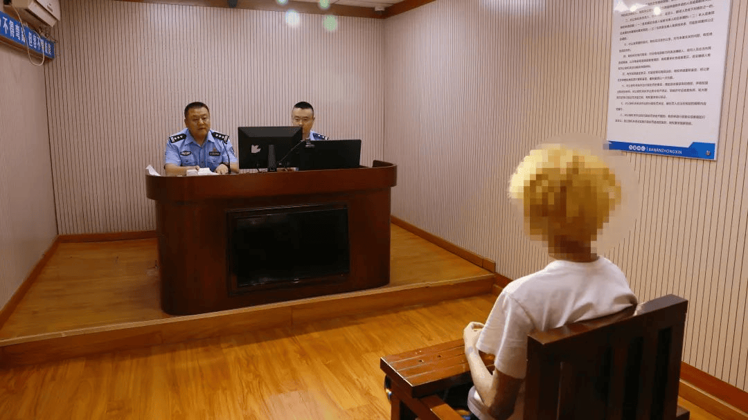 加油站内砸车打人<strong></p>
<p>yex币</strong>，23名嫌疑人被临沂警方抓获