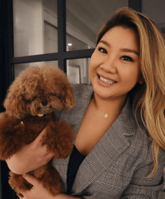 沈殿霞与郑少秋的女儿郑欣宜<strong></p>
<p>小白炒币</strong>，成为本周补位歌手！官方介绍：郑欣宜的歌声是岁月酿造的蜜糖，带着治愈的甜与成长的收获