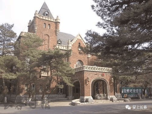 “能不吊顶就不吊顶<strong></p>
<p>币圈疑问</strong>，能不贴砖就不贴砖”，吉林省委书记调研历史建筑修缮