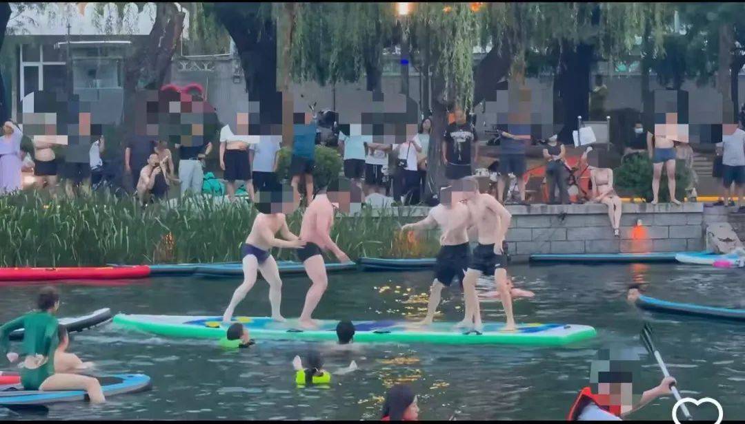 缺水的北京<strong></p>
<p>萌币</strong>，被北漂强行玩成了威尼斯