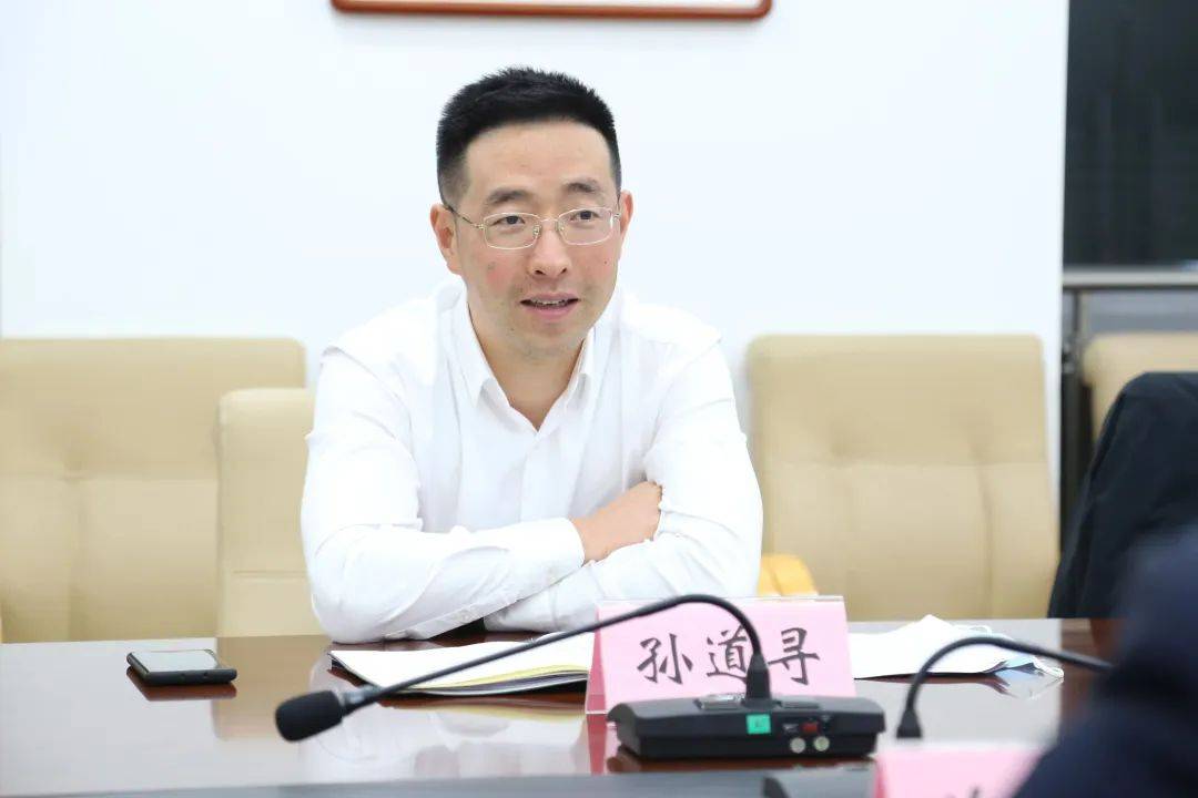 “全国经济最强镇”党委书记<strong></p>
<p>萌币</strong>，获提拔