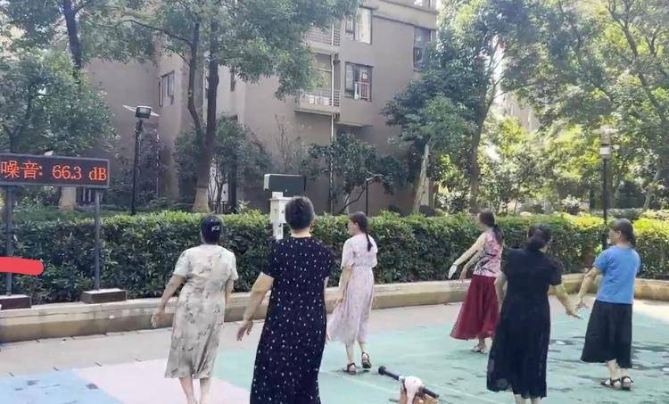 武汉一小区现“广场舞降噪神器” 生产商：产品售价3万<strong></p>
<p>币圈搬砖神器</strong>，能将声波集中在目标区域