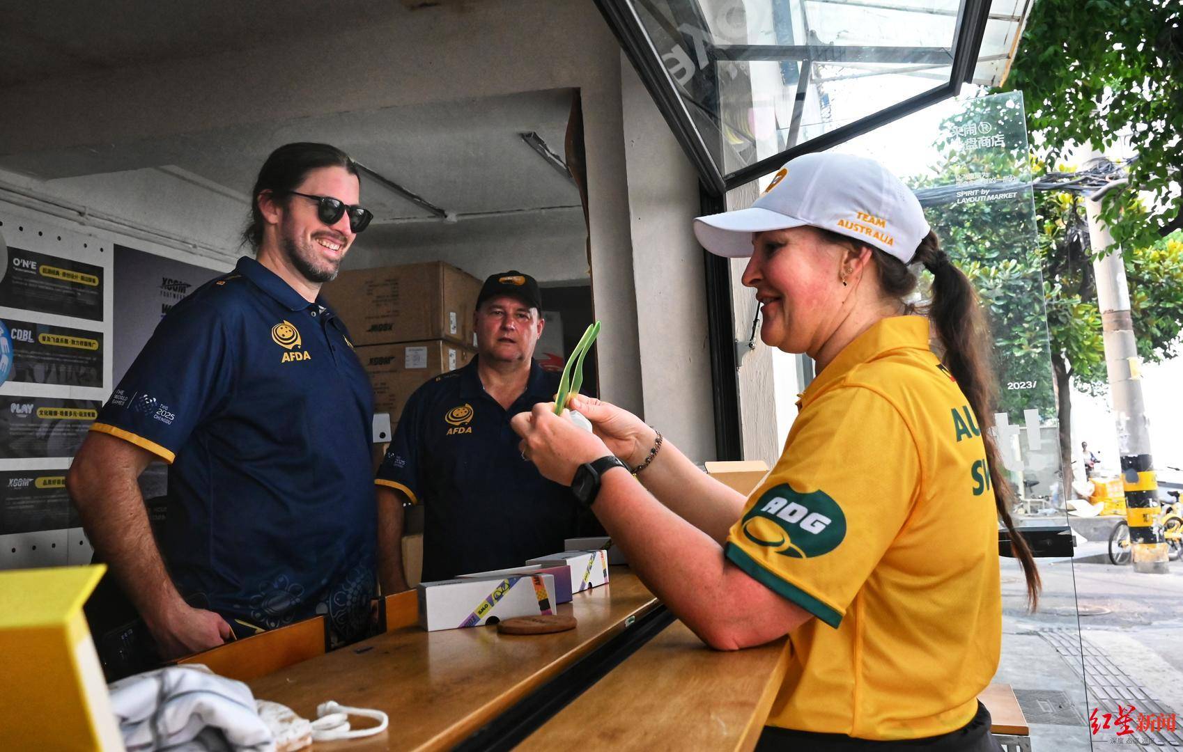 在成都的公园里<strong></p>
<p>etf币交易</strong>，为世运会热身！澳大利亚掷准飞盘队特殊的赛前“体验”