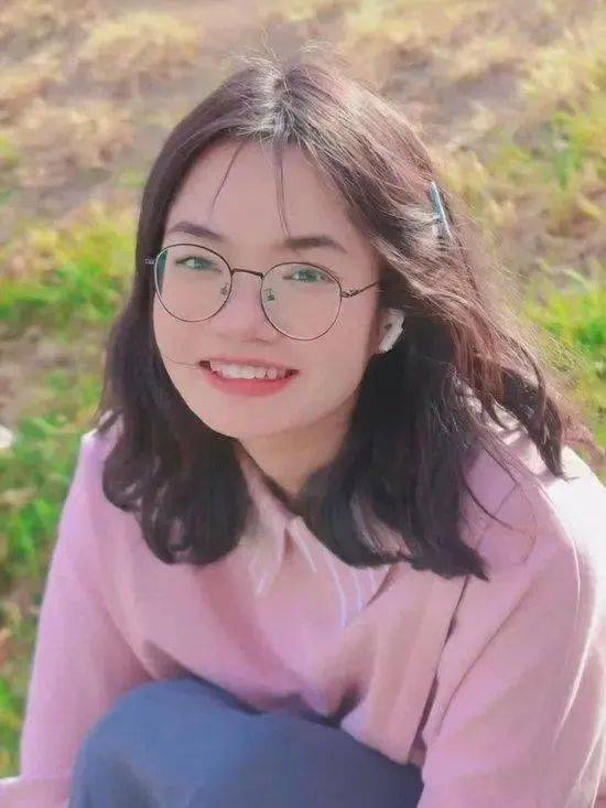 贵州22岁女村支书意外去世，家属称在回村路上遭遇车祸，乡政府：目前人已安葬