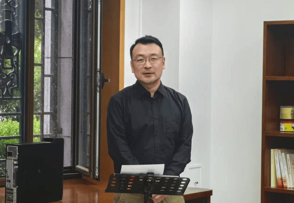 杨光已任陕西省委组织部副部长、省委编办主任<strong></p>
<p>炒币亏钱</strong>，此前在财政部工作