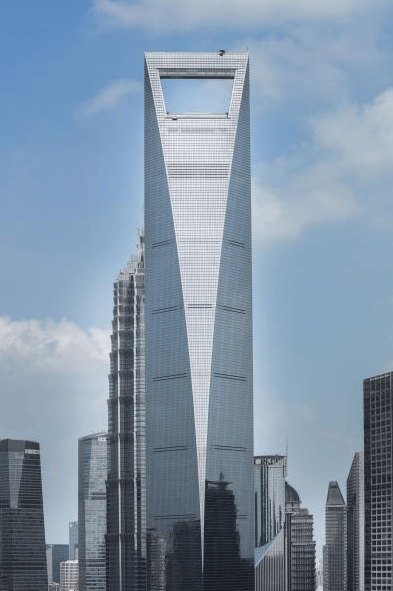 上海环球金融中心楼顶无人机对撞！对话管理方：9年已坠95架<strong></p>
<p>炒币秘诀</strong>，楼顶“风洞”成黑飞重灾区！