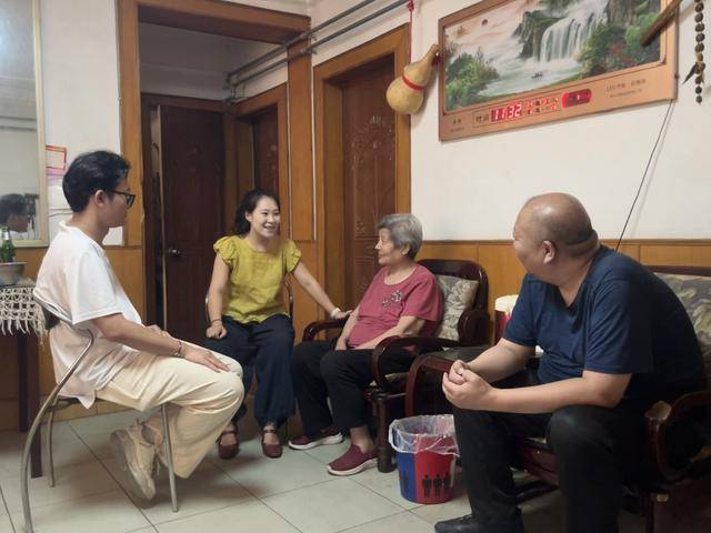 河南95后高校女辅导员“没苦硬吃”：暑假自驾1000公里家访<strong></p>
<p>炒币秘诀</strong>，从电三轮到汽车，已坚持两年