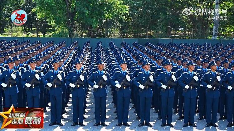 九三阅兵倒计时5天<strong></p>
<p>今日币价</strong>！空中梯队多型新机将首次受阅 队员练就“米秒不差”