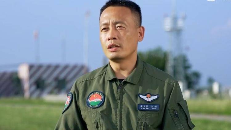 九三阅兵倒计时5天<strong></p>
<p>今日币价</strong>！空中梯队多型新机将首次受阅 队员练就“米秒不差”