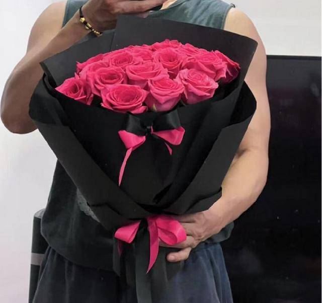 七夕不送玫瑰改送花菜<strong></p>
<p>今日币价</strong>！这一届年轻人“反套路”重新定义浪漫