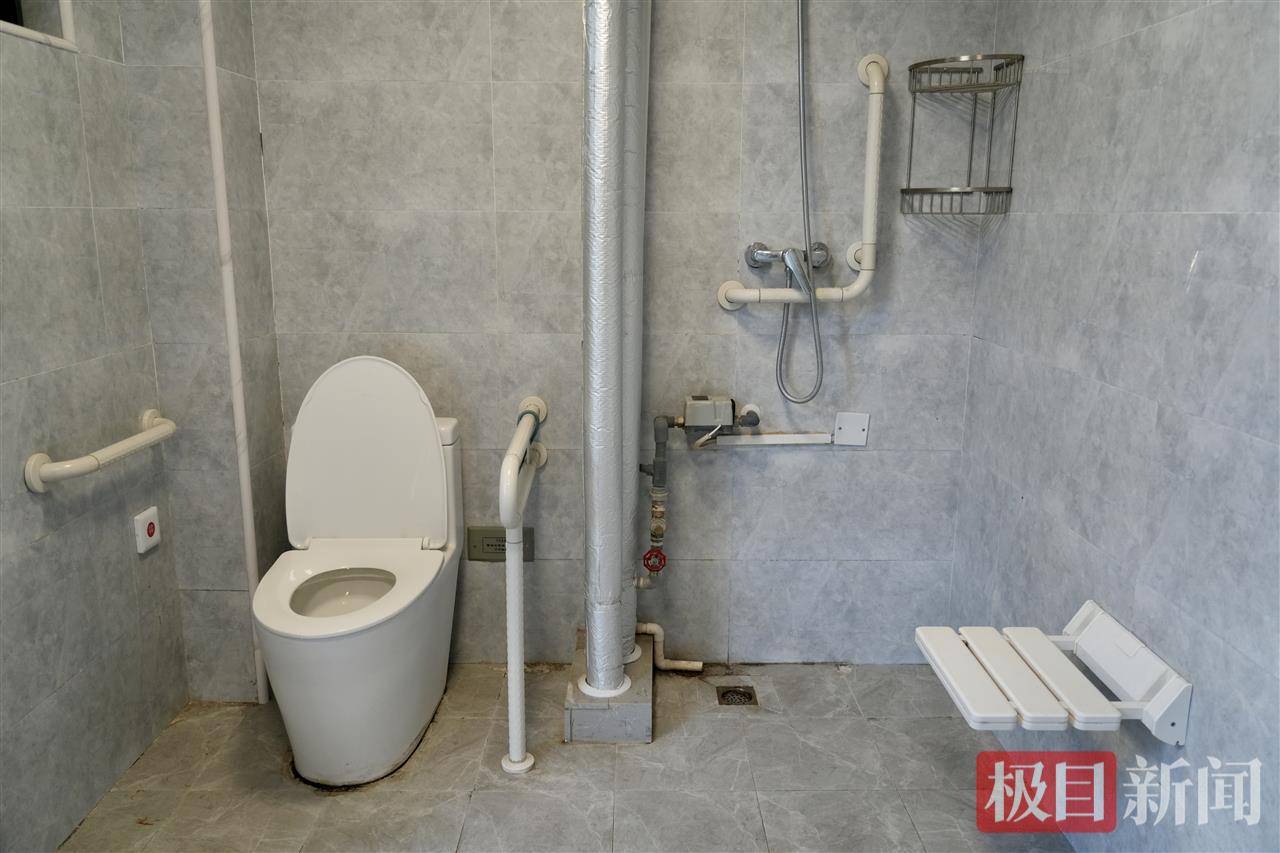 “玻璃娃娃”田艳青踏入武大校园！校方准备无障碍宿舍<strong></p>
<p>今日币价</strong>，母亲能同寝陪读