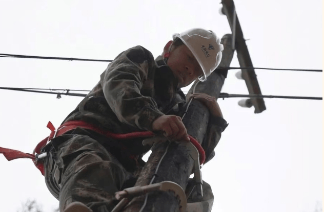 “内蒙古好人”柴瑞峰：极寒林海十五载 信号守护暖边疆