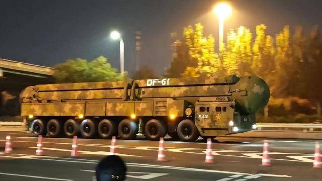 “51”被跳过<strong></p>
<p>校币</strong>，东风-61直接登场，比东风-41打的更远、威慑力更强