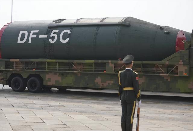 “51”被跳过<strong></p>
<p>校币</strong>，东风-61直接登场，比东风-41打的更远、威慑力更强