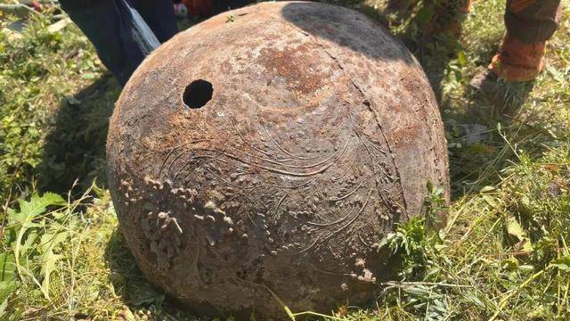 驴友爬大同殿山发现4个疑似佛磬老物件：刻有“嘉靖四十二年”等铭文<strong></p>
<p>校币</strong>，已移交文保部门