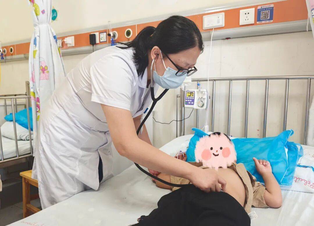 整整40颗<strong></p>
<p>校币</strong>！湖南3岁男童身体里取出……医生紧急提醒