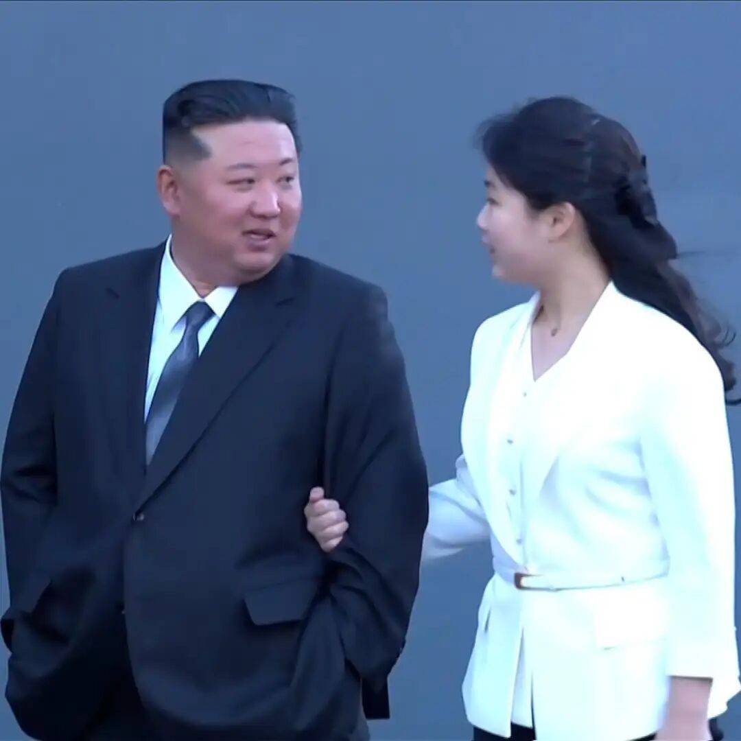 金正恩女儿首登国际舞台<strong></p>
<p>币圈历史</strong>，引爆接班传闻！英国首相被架空，工党内斗成全武行…