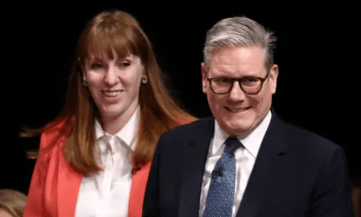 金正恩女儿首登国际舞台<strong></p>
<p>币圈历史</strong>，引爆接班传闻！英国首相被架空，工党内斗成全武行…