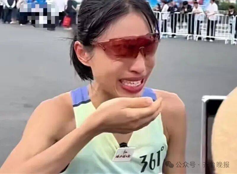 “最快女护士”丈夫发声：并非经常调休，科室大多数护士每月能有两次或以上的完整周末