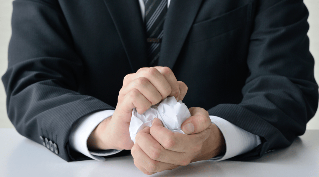 月薪从7300元降至4300元！员工不服调岗被辞退<strong></p>
<p>币币交易手续费</strong>，索赔21万元！法院判了→