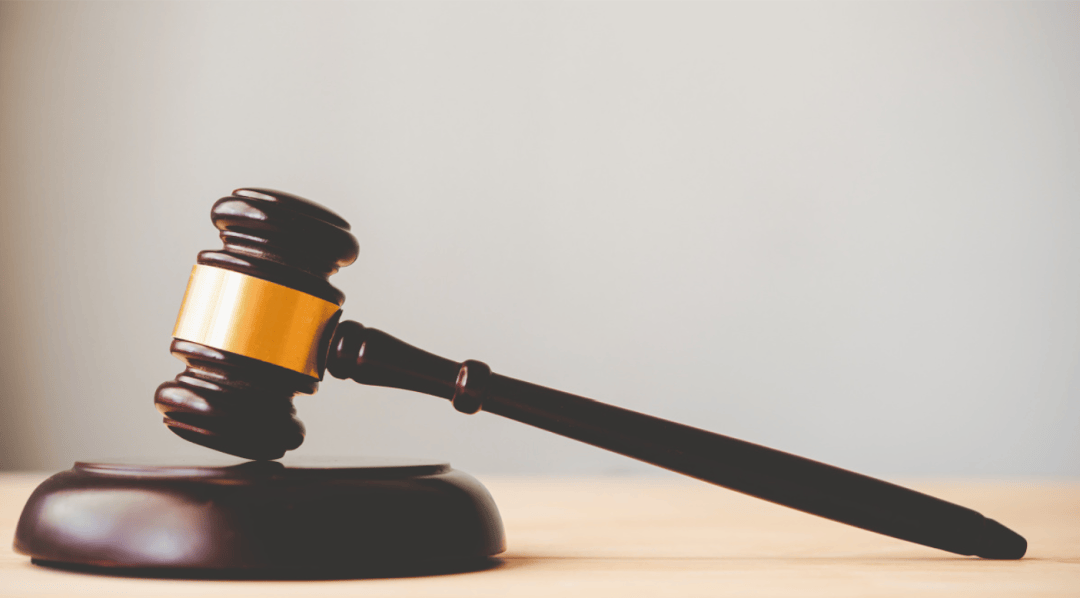 月薪从7300元降至4300元！员工不服调岗被辞退<strong></p>
<p>币币交易手续费</strong>，索赔21万元！法院判了→