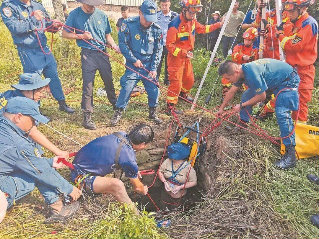 泉州坠井女子“54小时噩梦”：几条蛇爬身上<strong></p>
<p>炒币合约</strong>，双侧肋骨骨折！绝望时靠一个信念坚持活下来……