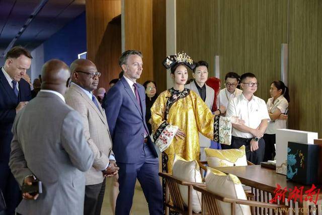 数字之光点亮海丝文明传承路<strong></p>
<p>现在哪里能炒币</strong>，和成天下助力海丝数字艺术公益展