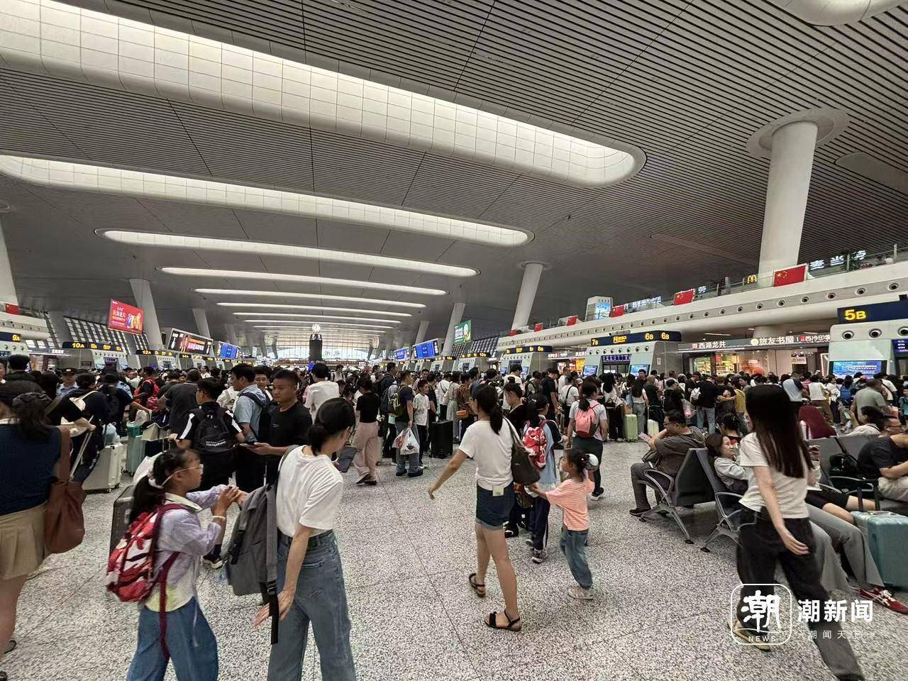 全杭州的娃都出动了？这是刚刚的火车东站<strong></p>
<p>币圈eth</strong>！秋假大军即将席卷全国