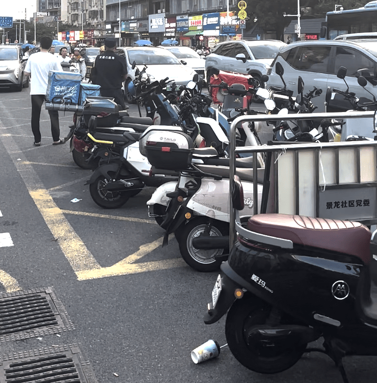 深圳一医院门口被指“举步维艰”<strong></p>
<p>币圈eth</strong>！整治后记者实探:仍很堵