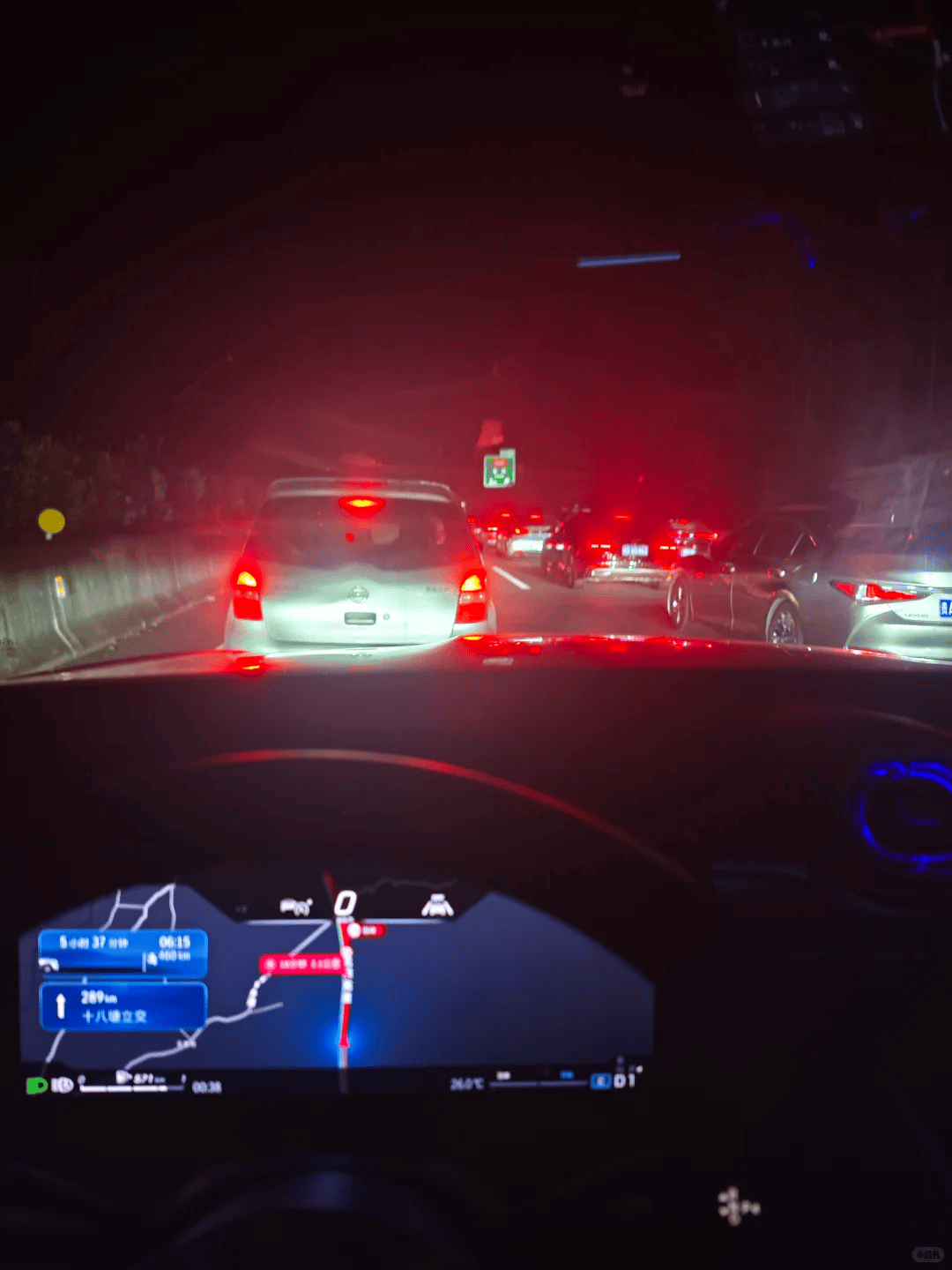 “不亚于春节回家”！凌晨5点<strong></p>
<p>v币</strong>，深圳有人已经堵在路上……