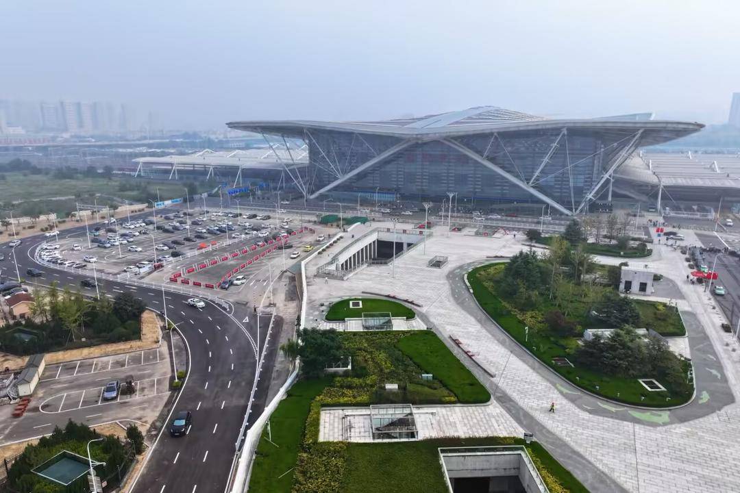 “双节”假期<strong></p>
<p>v币</strong>，铁路青岛站预计发送旅客170万人