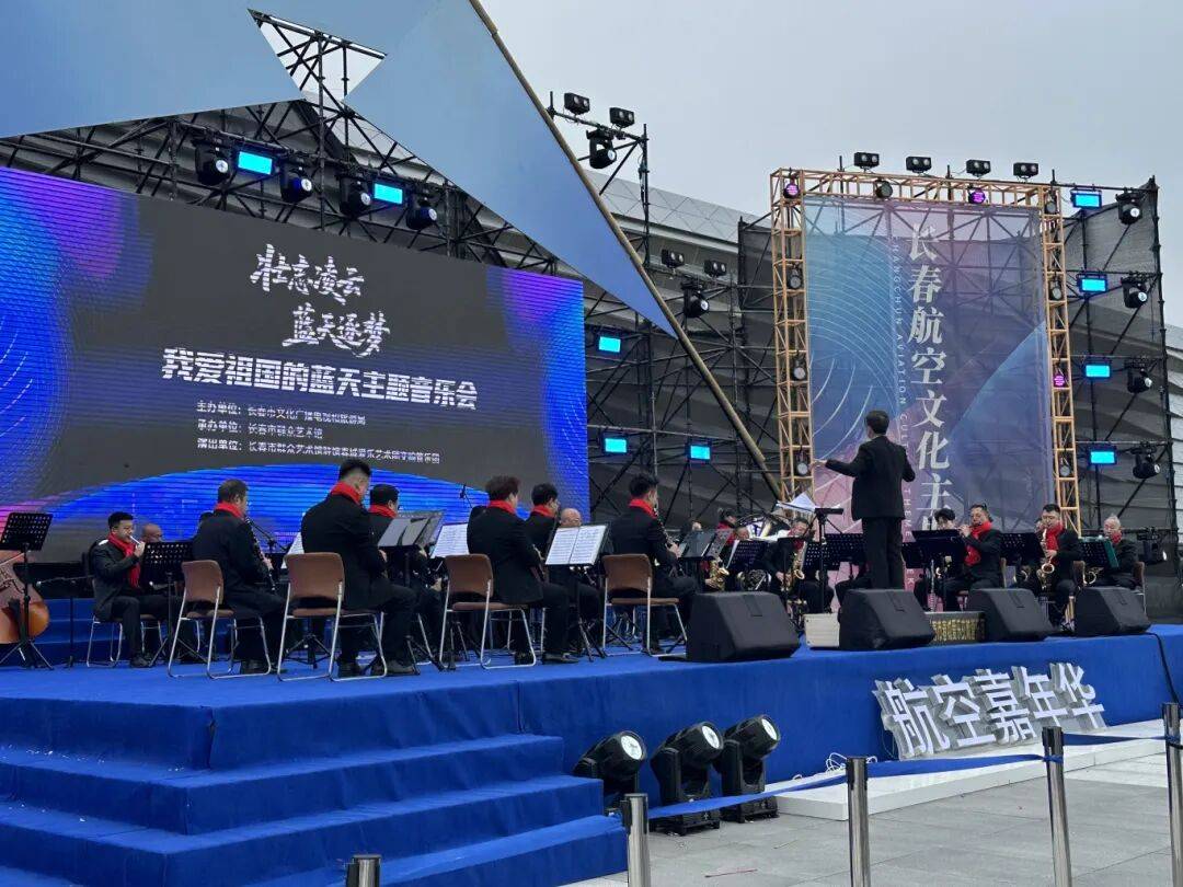 DNA彻底动了！全场跟唱<strong></p>
<p>夜币</strong>，这氛围太顶了！