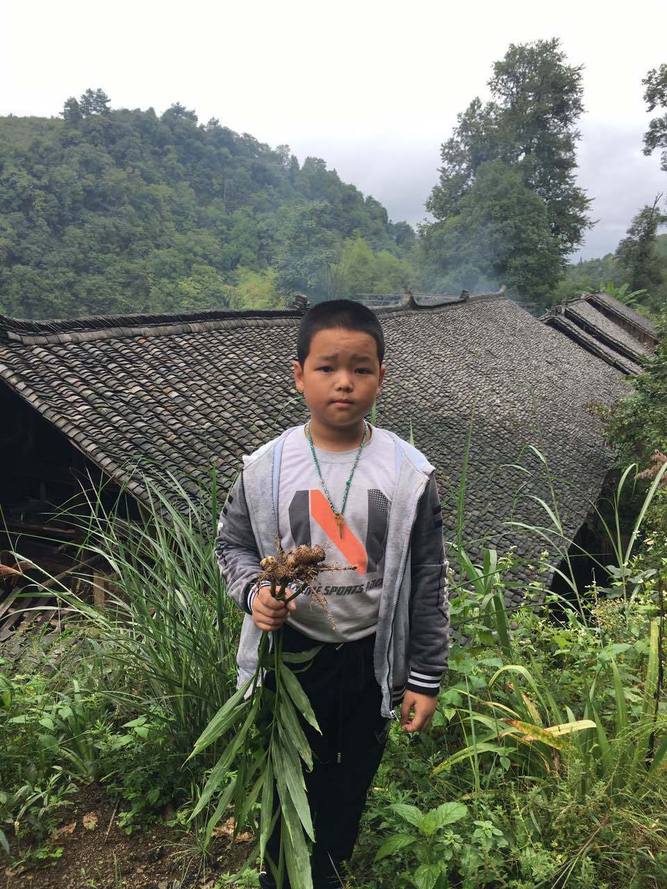 那个让老师骄傲的“调皮”班级！30年同学聚会<strong></p>
<p>洪币交易</strong>，还伴有一封来自贵州的感谢信