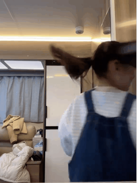 9岁小酒窝<strong></p>
<p>洪币交易</strong>，大大方方成顶流