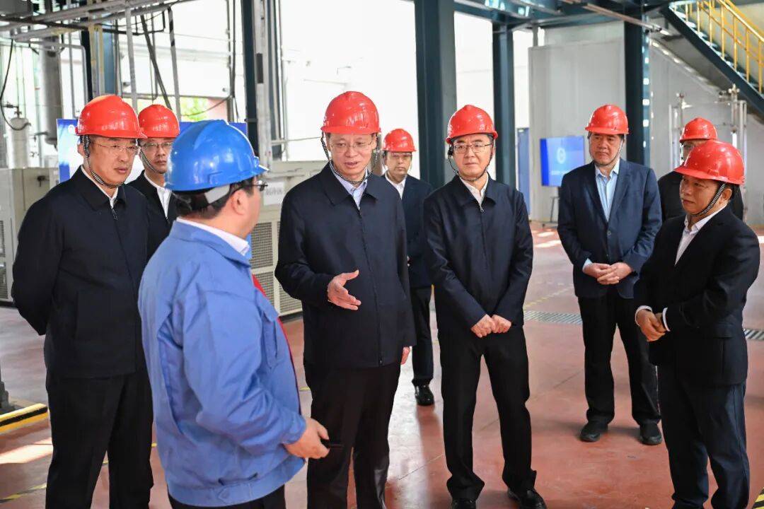 新任辽宁省委书记许昆林，到大连调研