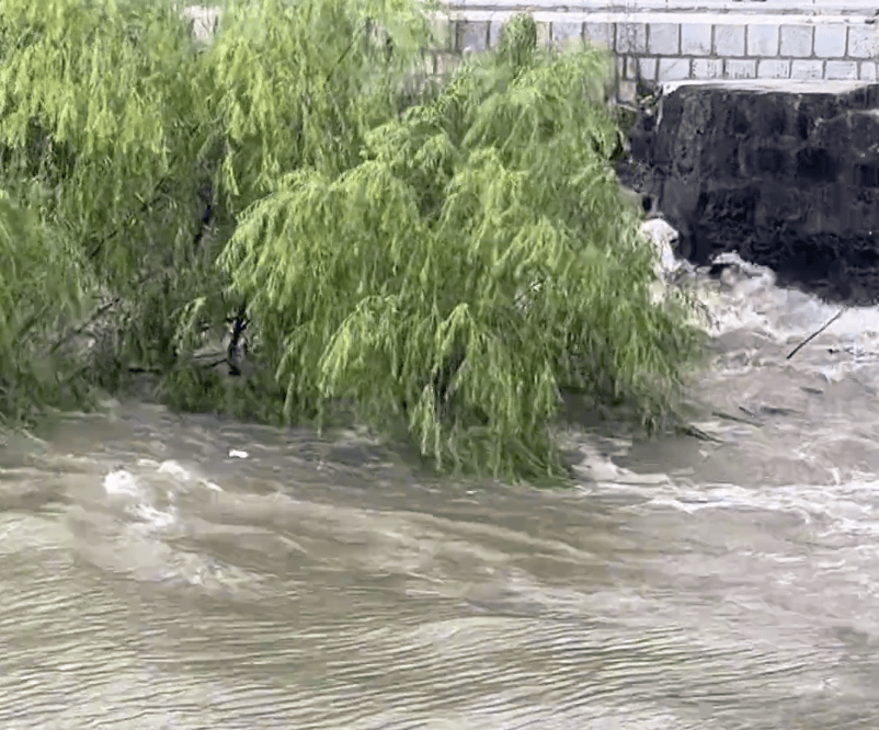 230斤重小伙酒后落水<strong></p>
<p>币圈信息</strong>，漂浮7小时终获救……