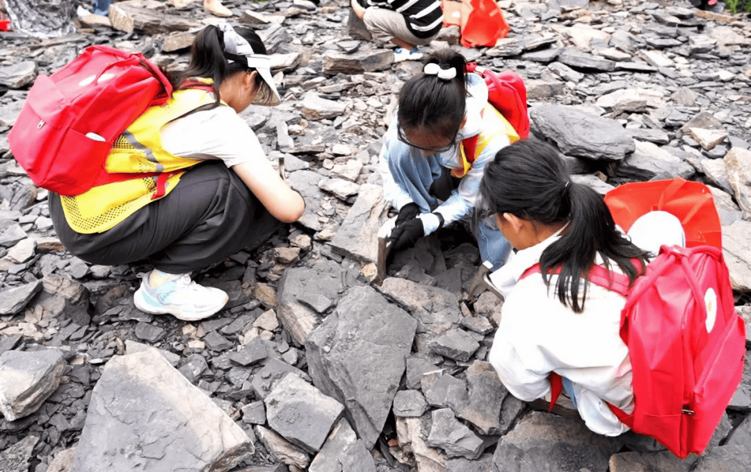 一桥通 众景热 关岭双节假期接待游客达34.5万人次