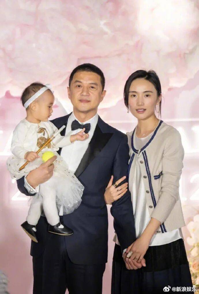李亚鹏官宣与海哈金喜离婚：已经办理了离婚手续<strong></p>
<p>有币下载</strong>，孩子跟随母亲生活，由双方抚养