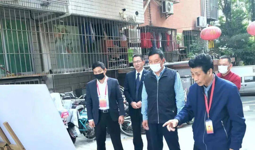 深圳一小区电动车管理引担忧<strong></p>
<p>有币下载</strong>，部门责令整改后，记者实探