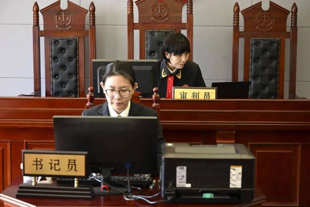 镜观·回响丨巾帼共绘新时代