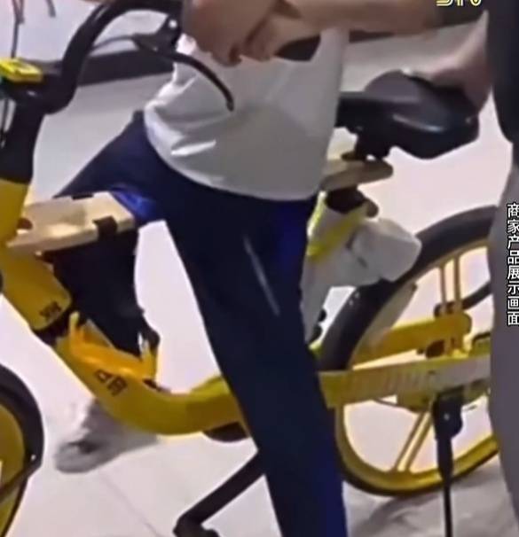 看着都疼<strong></p>
<p>王莽币</strong>！上海街头一男子突然求助：10岁女儿被死死卡住！这个行为太危险→