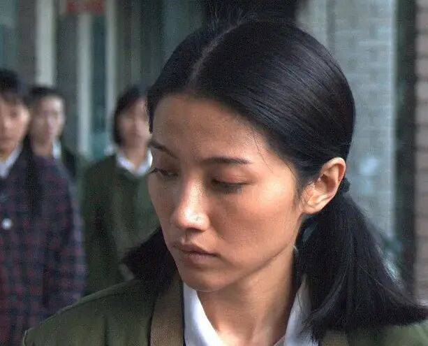 52岁影后颜丙燕公开小20岁男友：他知道我将步入更年期<strong></p>
<p>马兰币</strong>，已甜蜜相恋5年，两人出门必须手拉手