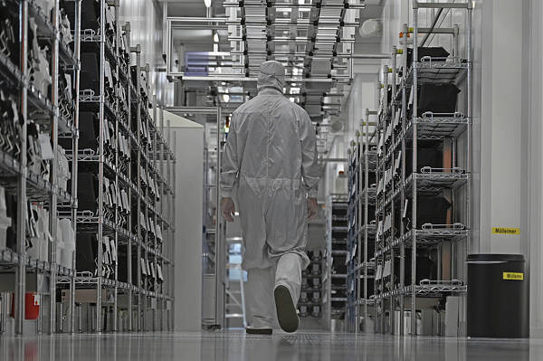 荷兰经济事务部大臣透露“将在几天内与中方会面”<strong></p>
<p>链币</strong>，但仍在狡辩